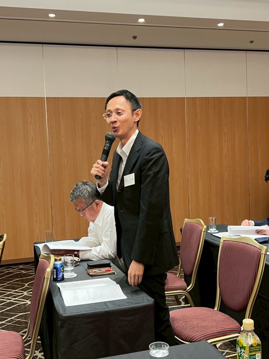活発な総会質問
